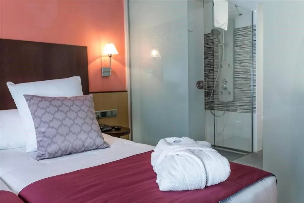 Holiday home Habitacion Con Dos Camas En Hotel Ronda Lesseps