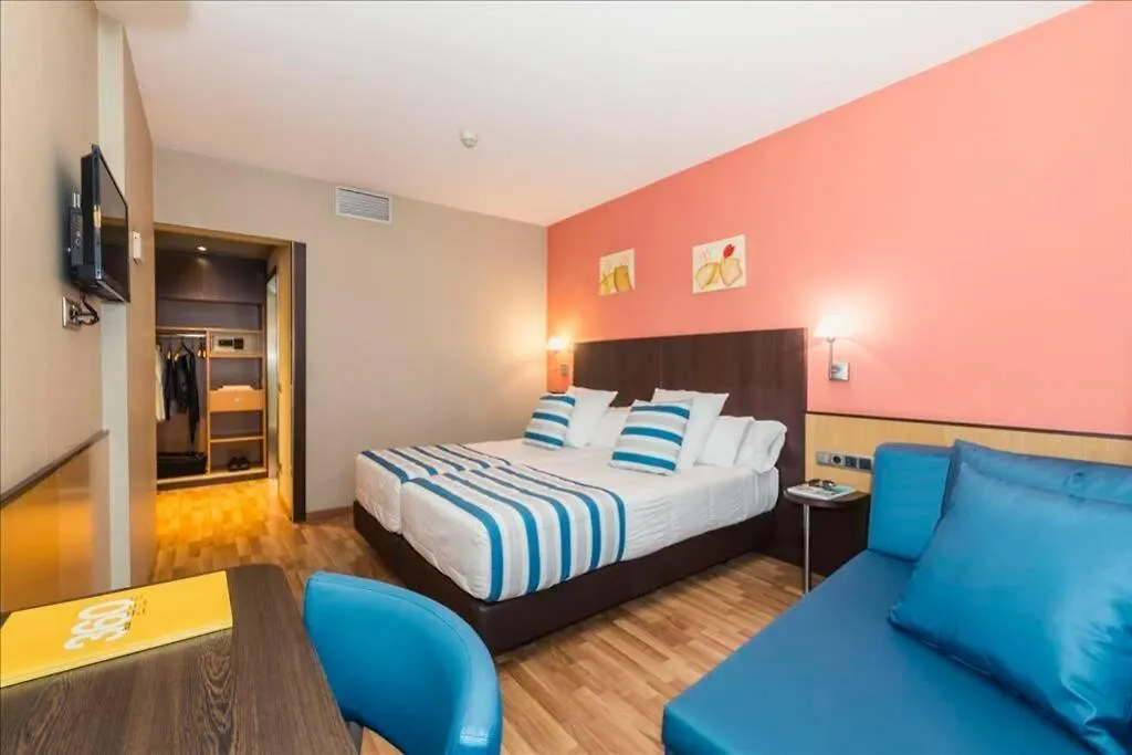 Habitacion Con Dos Camas En Hotel Ronda Lesseps Španělsko